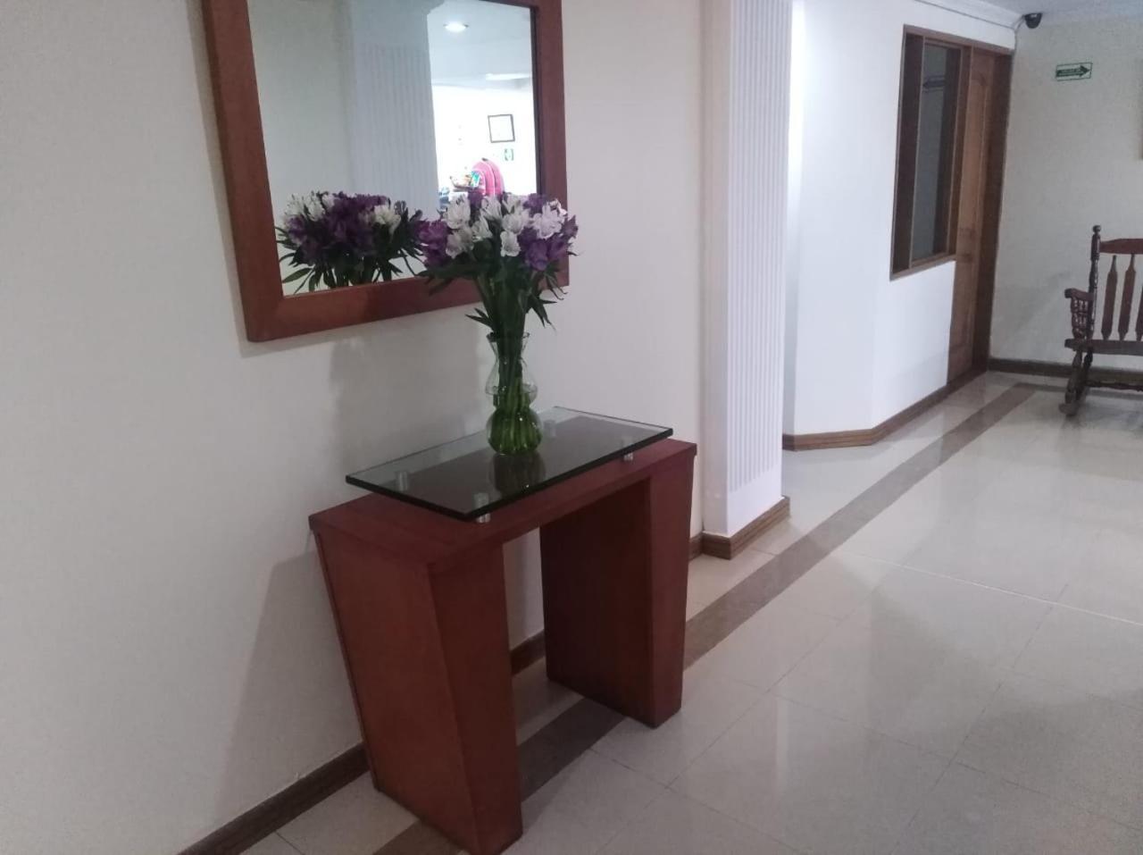 Hotel Casa La Riviera Богота Экстерьер фото