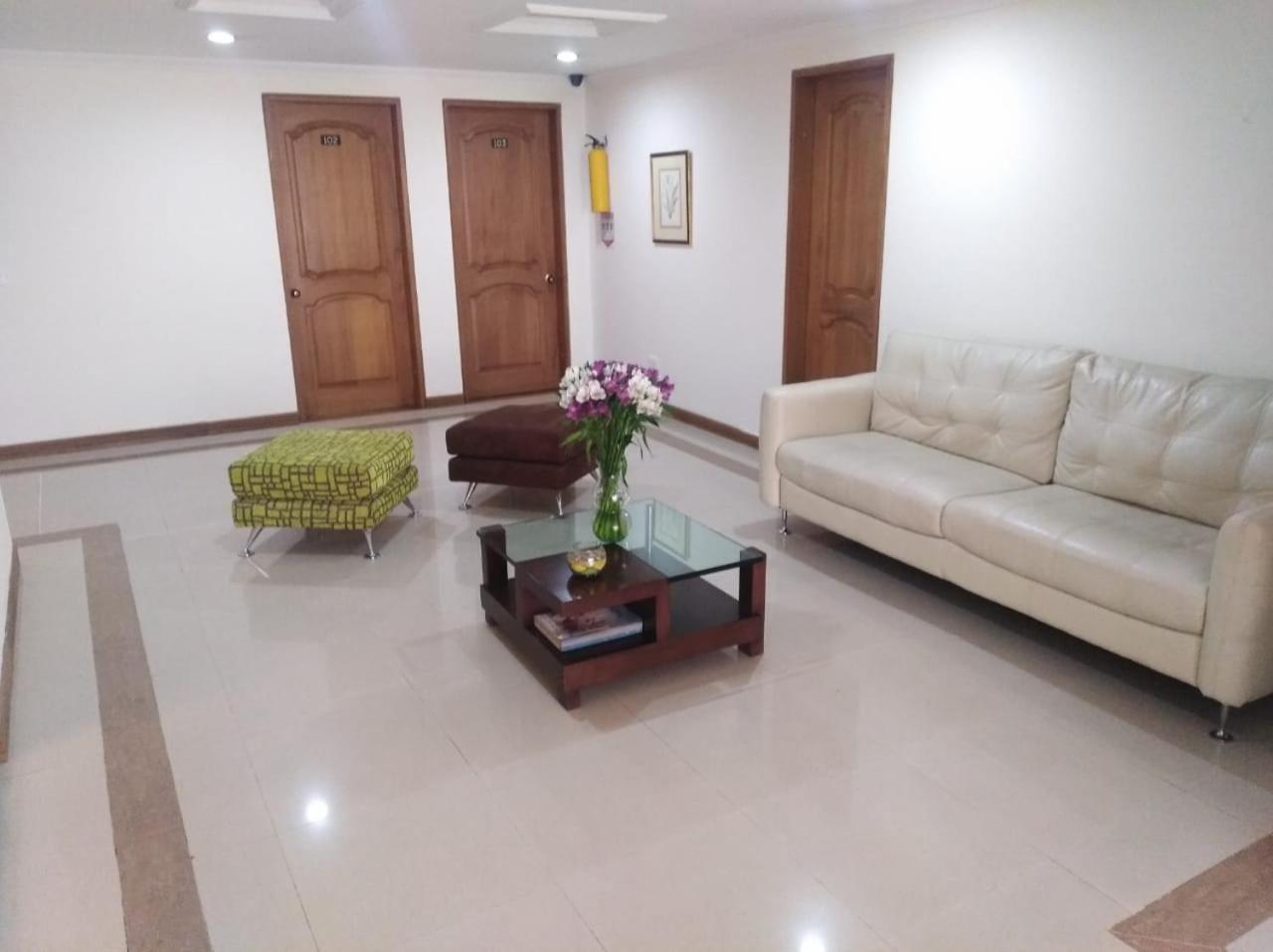 Hotel Casa La Riviera Богота Экстерьер фото