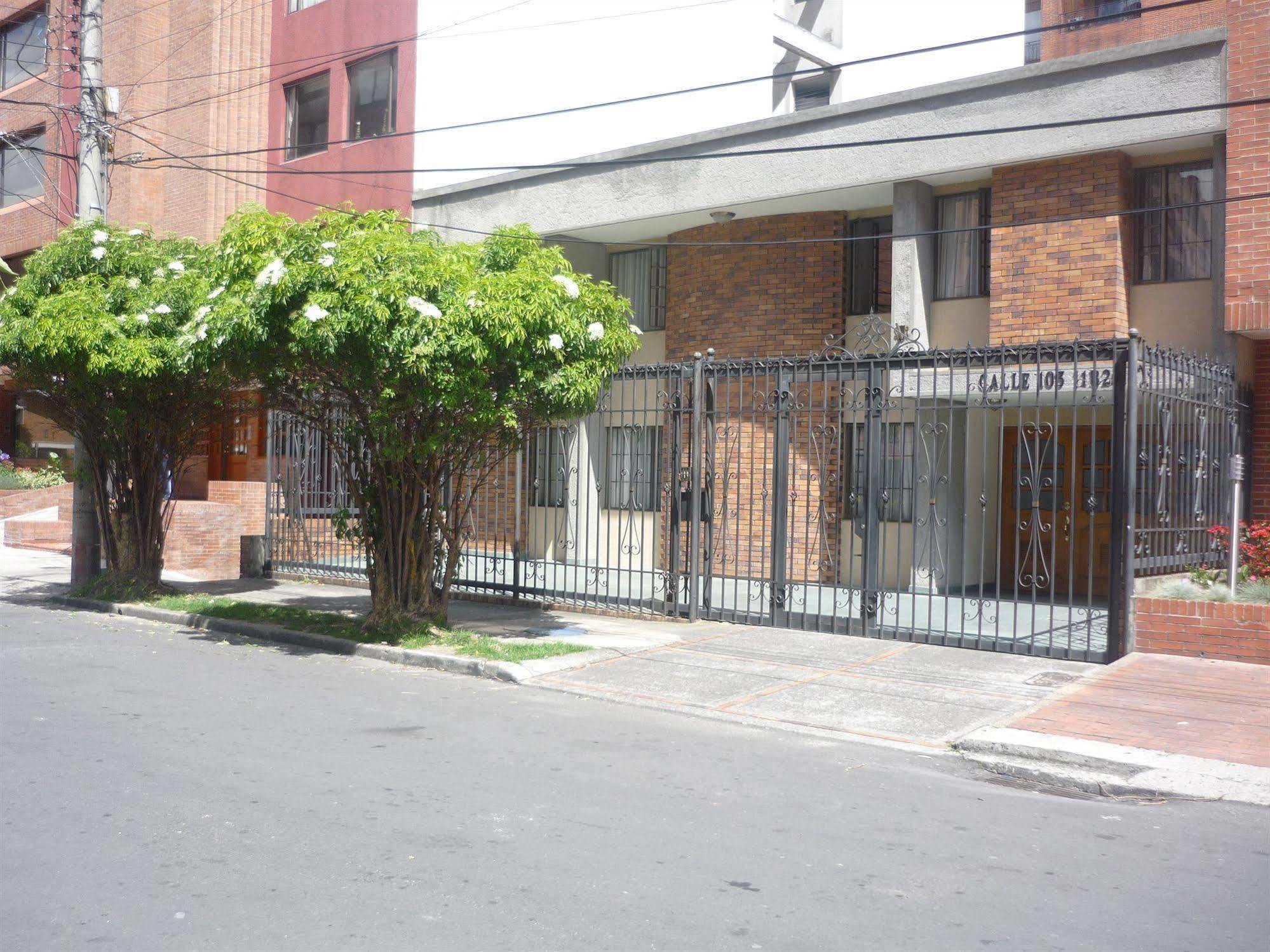 Hotel Casa La Riviera Богота Экстерьер фото
