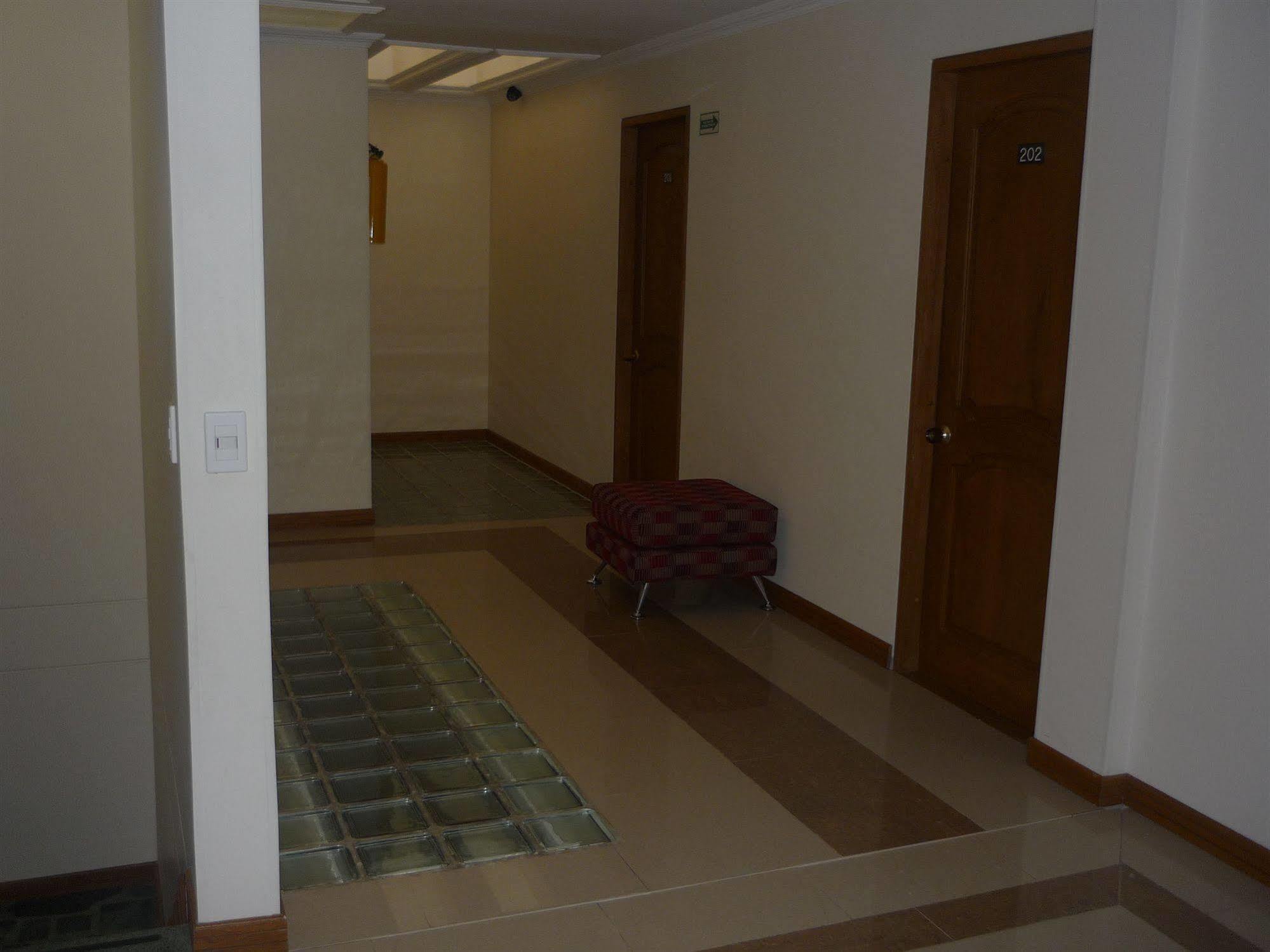Hotel Casa La Riviera Богота Экстерьер фото